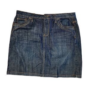 L.A. Blues Dark Wash Embroidered Denim Blue Jean Skirt sz 16‎